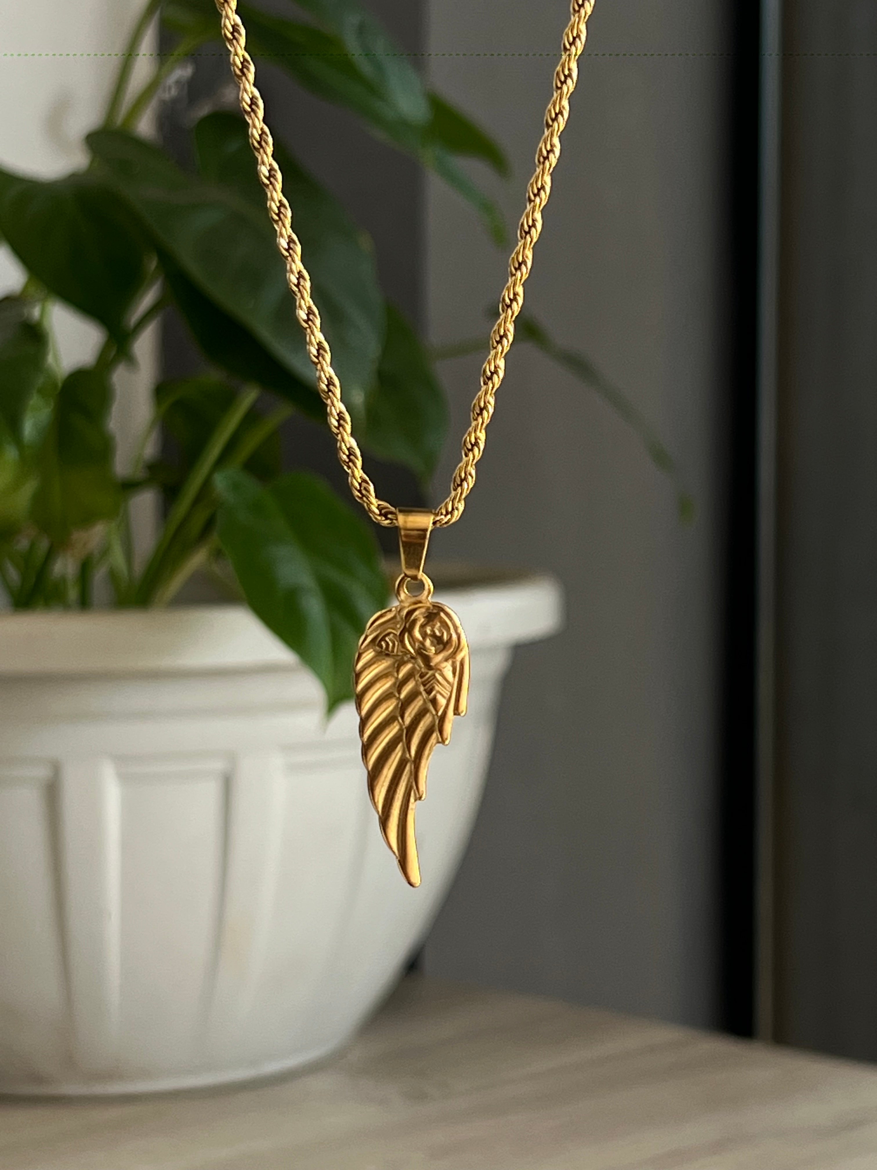 Collar alas dorado