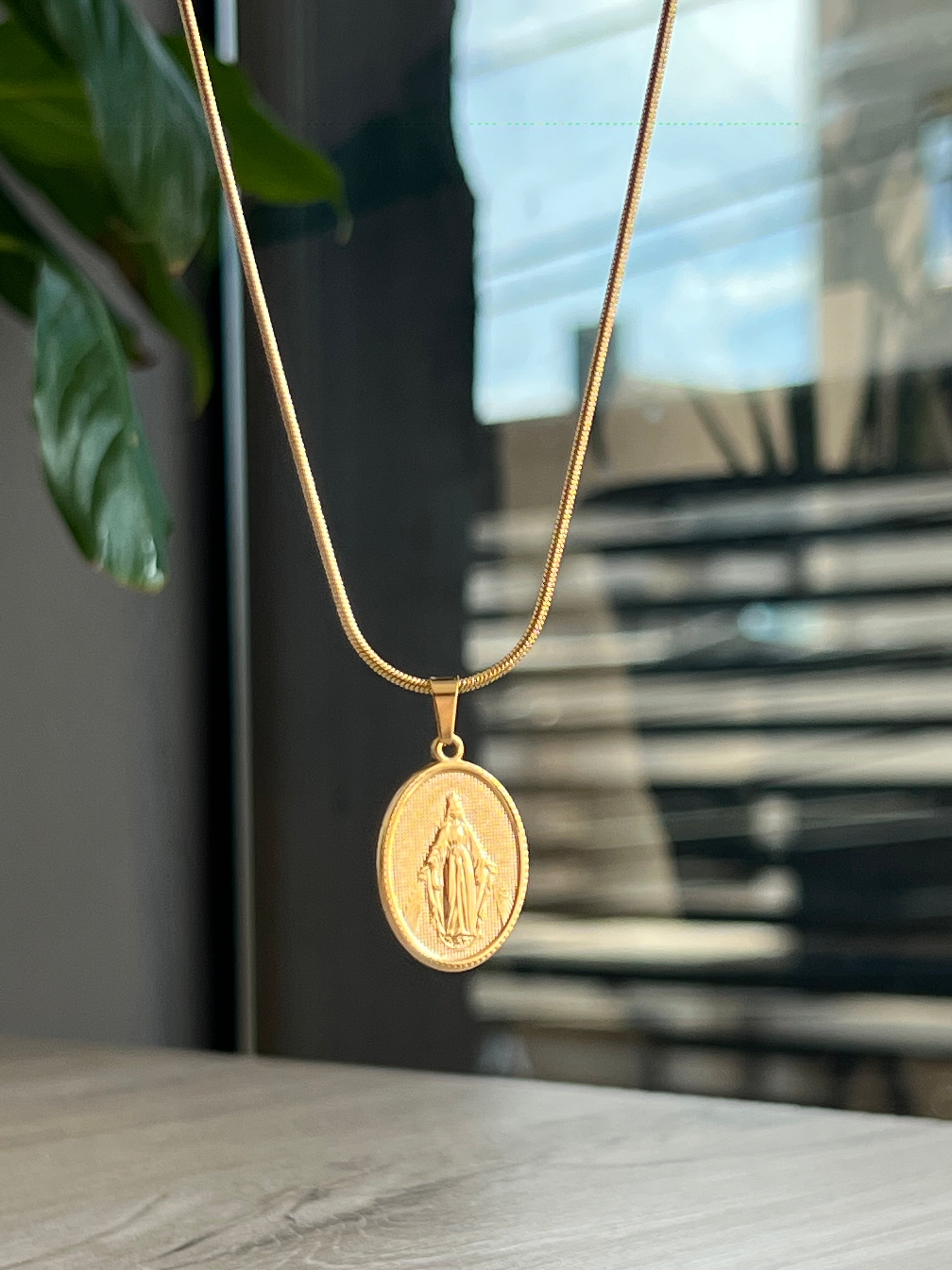 Collar Jesús